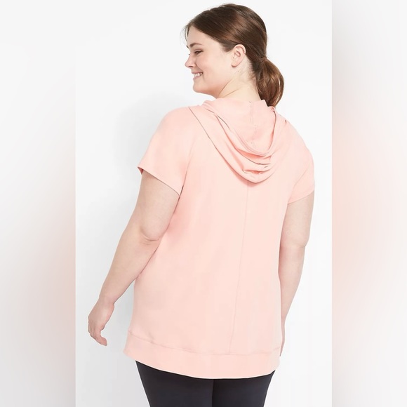 Lane Bryant
LIVI Short Sleeve Hoodie
Size: 14/16
Color: Peaches & Cream - Picture 2 of 3